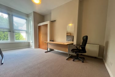 3 bed flat, Connaught Avenue, Mutley, Plymouth, PL47BX - Image 2